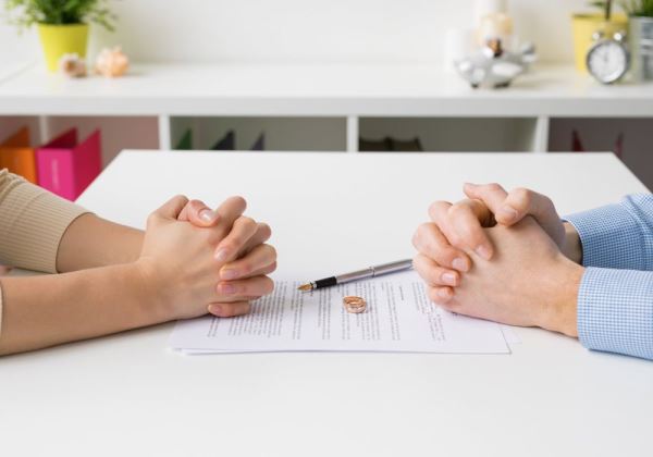 ¿ME DIVORCIO O  ME SEPARO?  CUAL ES LA MEJOR OPCIÓN
